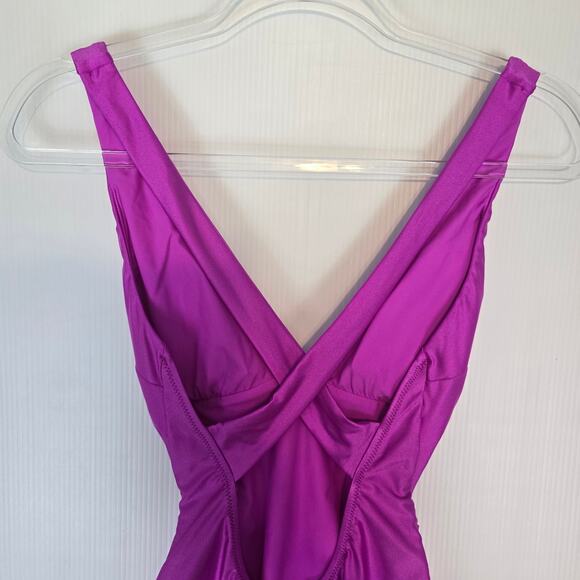 L'Agence Shimmer Solids Lisa Plunge One-Piece Swimsuit Orchid Pink Small NEW - Picture 9 of 11